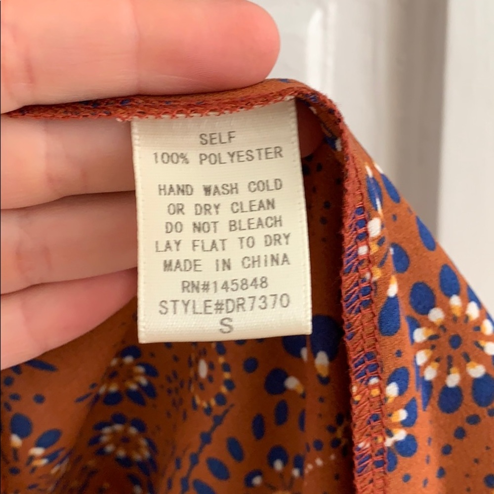 Dress - Picture 6 of 6